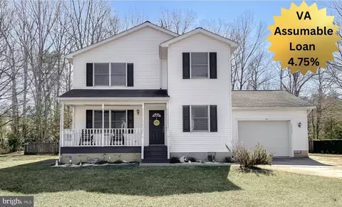 20867 Sandstone St, Lexington Park, MD 20653