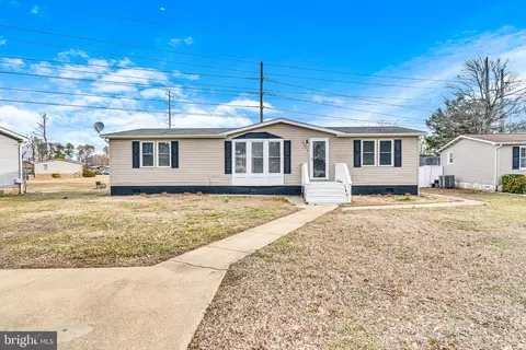 45958 Shields Ct, California, MD 20619
