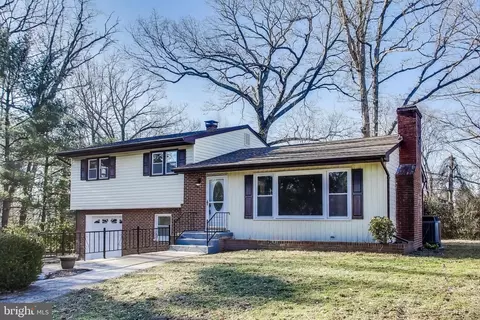 24313 Mervell Dean Rd, Hollywood, MD 20636