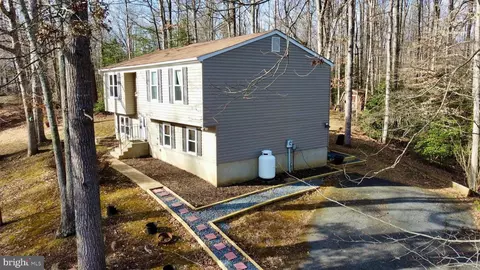 27256 Yowaiski Mill Rd, Mechanicsville, MD 20659