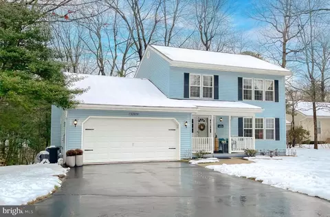 22970 Crimson Ln, California, MD 20619