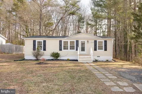 21508 Forest Run Dr, Lexington Park, MD 20653