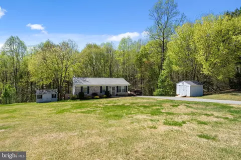 29571 Jennifer Dr, Mechanicsville, MD 20659