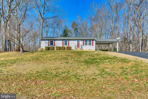 27187 Cox Dr, Mechanicsville, MD 20659