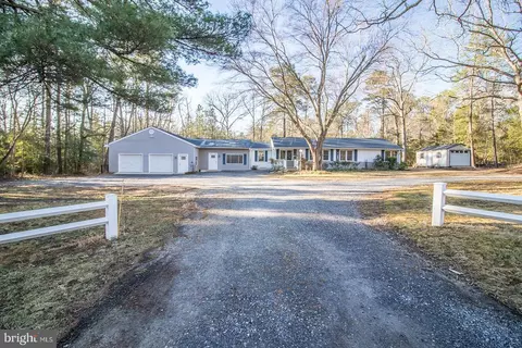 21321 Point Lookout Rd, Callaway, MD 20620