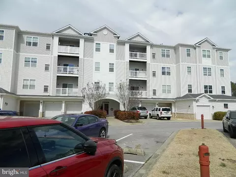23540 F D R Blvd #405, California, MD 20619