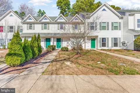 48213 Picketts Harbor Ct, Lexington Park, MD 20653