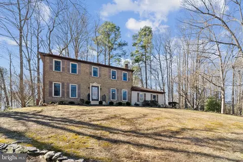 39375 Thomas Dr, Mechanicsville, MD 20659