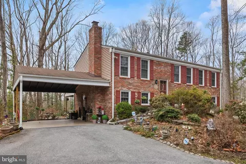 29907 Oak Rd, Mechanicsville, MD 20659
