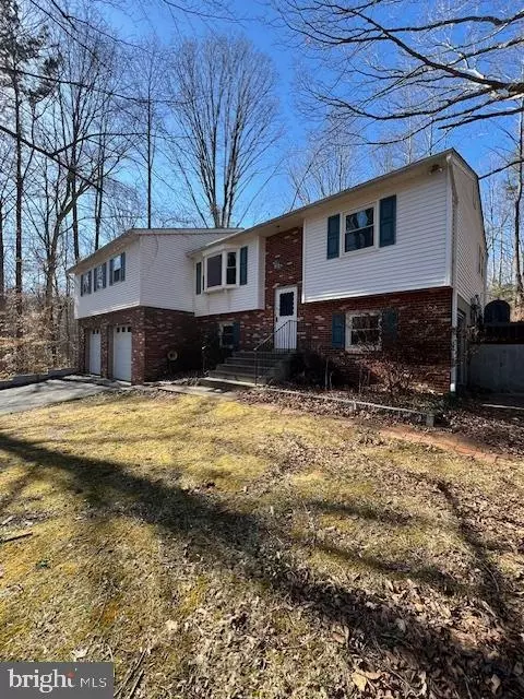 39658 Oakleaf Cir, Mechanicsville, MD 20659