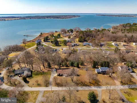 40827 Lake And Breton View Dr, Leonardtown, MD 20650
