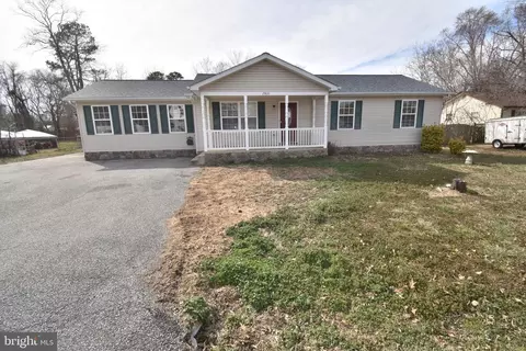 29835 Coolidge Dr, Mechanicsville, MD 20659