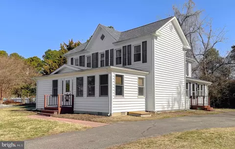 Exterior - 16512 Piney Point Rd, Piney Point, MD 20674 photo 1 of 9
