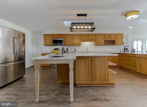 Kitchen - 16512 Piney Point Rd, Piney Point, MD 20674 photo 5 of 6