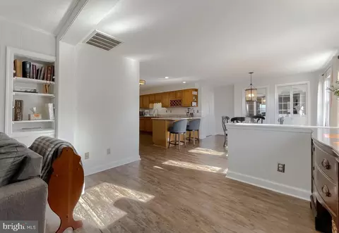 Entry Way - 16512 Piney Point Rd, Piney Point, MD 20674 photo 6 of 12