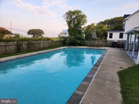 Exterior - 16512 Piney Point Rd, Piney Point, MD 20674 photo 3 of 9