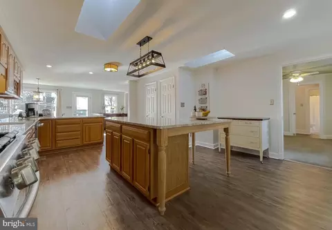 Entry Way - 16512 Piney Point Rd, Piney Point, MD 20674 photo 2 of 12