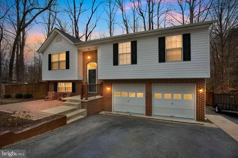 39425 Summitt Hill Dr, Mechanicsville, MD 20659