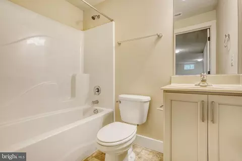 Bath - 19103 Windsor, Drayden, MD 20630 photo 3 of 3