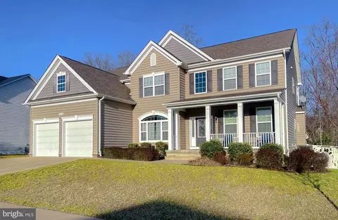43490 Greg St, Hollywood, MD 20636