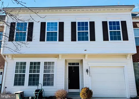 23221 Foxglove St, California, MD 20619