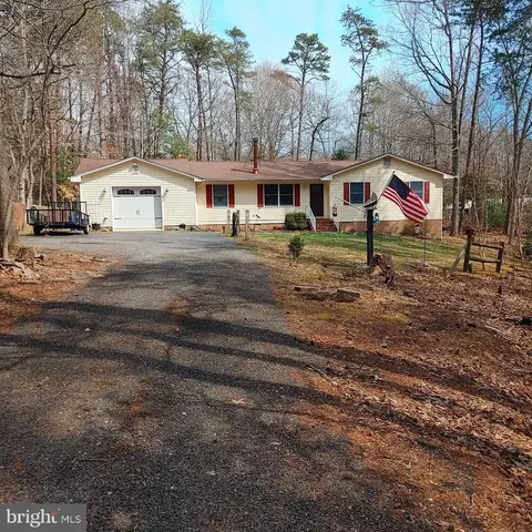 42364 Riva Ridge Dr, Hollywood, MD 20636
