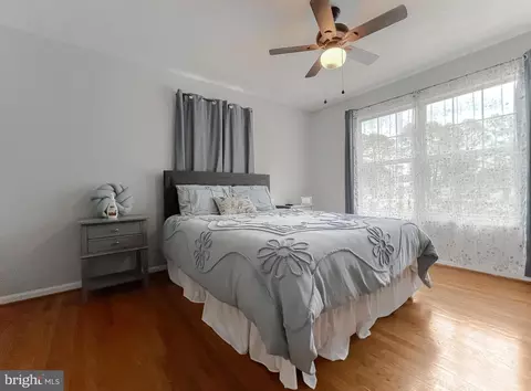 Bedroom - 49292 Bennett Dr, Ridge, MD 20680 photo 2 of 5