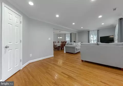 Entry Way - 49292 Bennett Dr, Ridge, MD 20680 photo 5 of 9