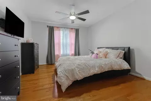 Bedroom - 49292 Bennett Dr, Ridge, MD 20680 photo 4 of 5