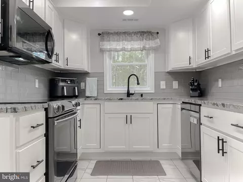 Kitchen - 49292 Bennett Dr, Ridge, MD 20680 photo 3 of 5