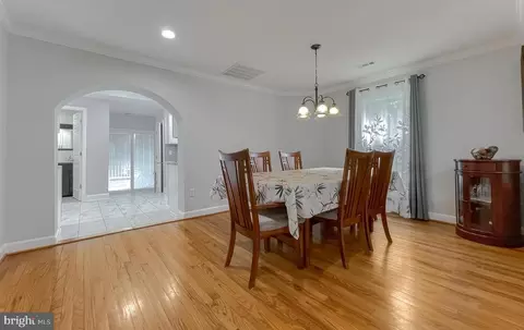 Entry Way - 49292 Bennett Dr, Ridge, MD 20680 photo 6 of 9