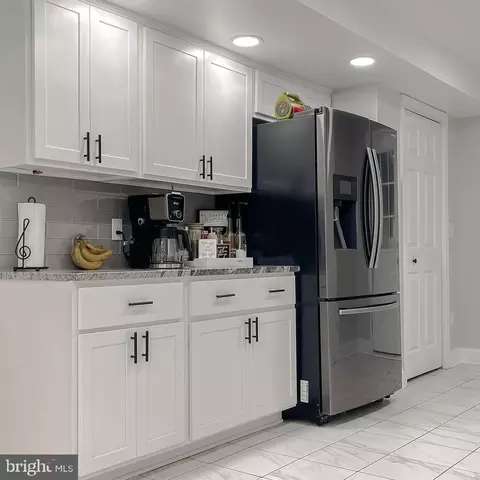 Kitchen - 49292 Bennett Dr, Ridge, MD 20680 photo 2 of 5