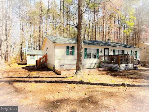 17858 Piney Point Rd, Tall Timbers, MD 20690