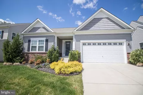 23531 Lilliflora Dr, California, MD 20619