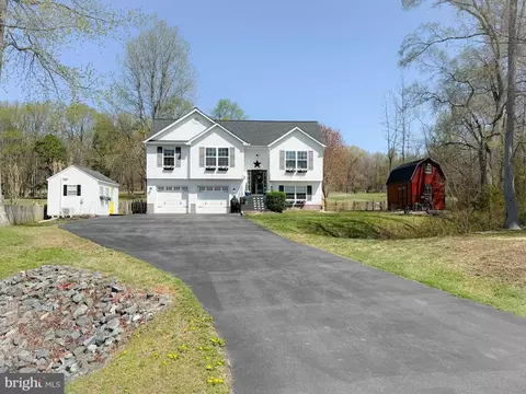 35520 Golf Course Dr, Mechanicsville, MD 20659