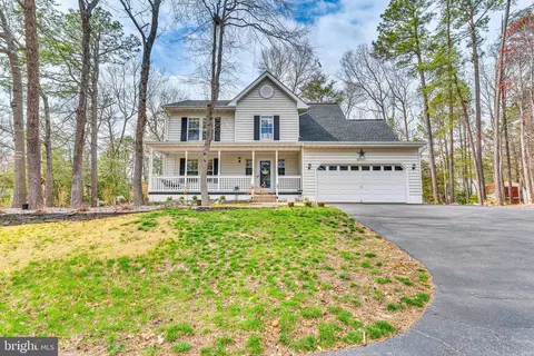 22977 Butternut Ln, California, MD 20619