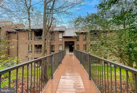 23240 Rosewood Ct #5E, California, MD 20619