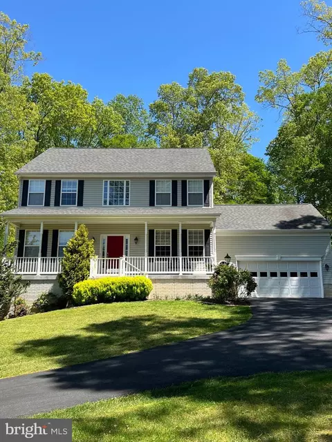24140 Wheatherby Dr, Hollywood, MD 20636