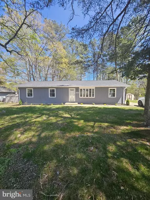 21462 Morris Dr, Lexington Park, MD 20653