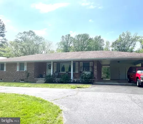 44457 Three Coves Rd, Hollywood, MD 20636