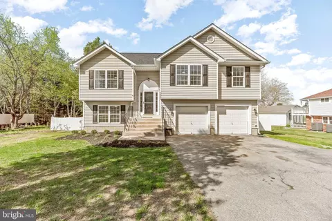 35630 Aviation Yacht Club Rd, Mechanicsville, MD 20659