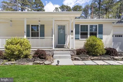 44900 Shore Dr, Tall Timbers, MD 20690