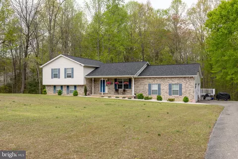 38210 Dublin Ct, Mechanicsville, MD 20659