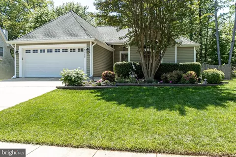 47980 Mayflower Dr, Lexington Park, MD 20653