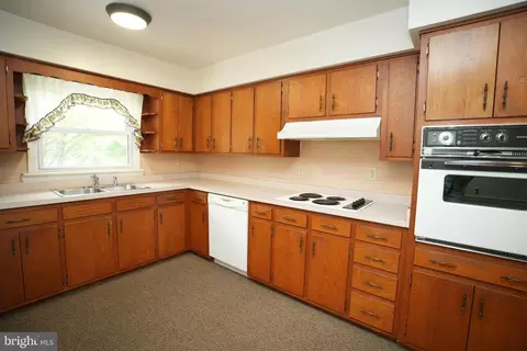 Kitchen - 48890 Curleys Rd, Ridge, MD 20680 photo 1 of 2
