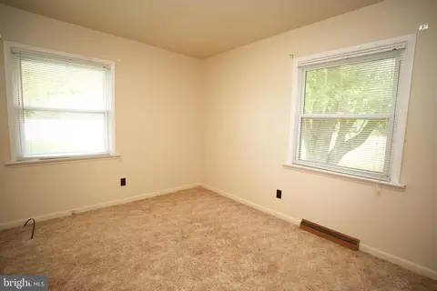 Bedroom - 48890 Curleys Rd, Ridge, MD 20680 photo 2 of 4