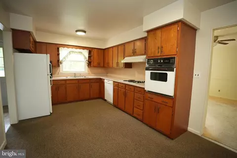 Kitchen - 48890 Curleys Rd, Ridge, MD 20680 photo 2 of 2