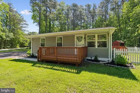 40147 Dockser Dr, Mechanicsville, MD 20659