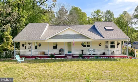 25102 Three Notch Rd, Hollywood, MD 20636