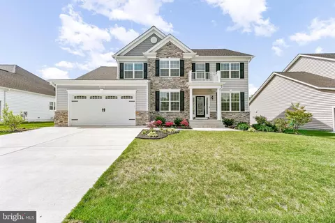 24083 Woodmore Dr, Hollywood, MD 20636